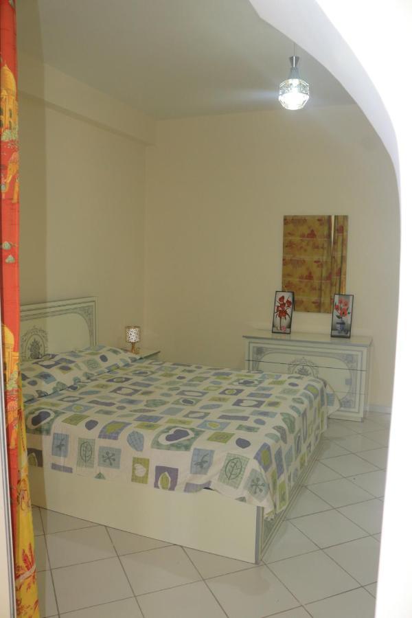 Appartement Julia Au Centre Ville Agadir Dans Residence Borj Dalat エクステリア 写真
